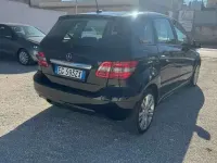 Usata Mercedes B180 Premium 109 CV (80 kW) 2011 Other Utilitaria