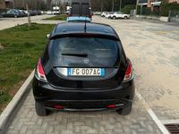 Usata Lancia Ypsilon 85 CV (62 kW) 2016 Nero Utilitaria