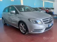 Usata Mercedes B180 109 CV (80 kW) 2014 Grigio Utilitaria