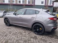 Usata Maserati Levante 349 CV (256 kW) 2020 Grigio SUV
