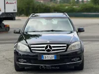 Usado Mercedes C220 Avantgarde 170 CV (125 kW) 2010 Negro Familiar