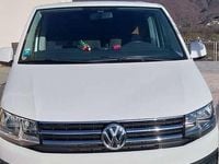 Usata VW Caravelle 150 CV (110 kW) 2017 Bianco Furgone