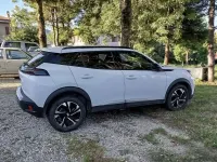 Usata Peugeot 2008 Allure 110 CV (80 kW) 2022 Bianco SUV
