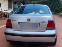 Usata VW Bora 116 CV (85 kW) 2001 Grigio Berlina