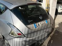 Usata Lancia Ypsilon 95 CV (69 kW) 2014 Grigio Utilitaria