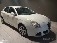 Usata Alfa Romeo Giulietta Progression 105 CV (77 kW) 2012 Bianco Utilitaria
