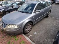 Usata VW Passat Highline 131 CV (96 kW) 2004 Grigio Station wagon