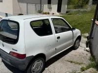 Usata Fiat 600 54 CV (39 kW) 2004 Bianco Berlina