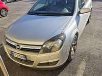 Usata Opel Astra Club 80 CV (58 kW) 2004 Grigio Berlina
