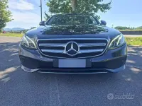Usata Mercedes E220 194 CV (142 kW) 2019 Nero Berlina