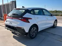 Nuova Hyundai i20 100 CV (73 kW) 2026 Bianco Utilitaria
