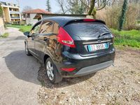 Usata Ford Fiesta Titanium 97 CV (71 kW) 2010 Nero Utilitaria