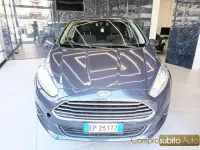 Usata Ford Fiesta 75 CV (55 kW) 2013 Blu Berlina