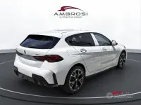 Nuova BMW 118 M Sport 150 CV (110 kW) 2026 Alpin white pastello Utilitaria