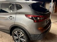 Usata Nissan Qashqai N-Connecta 131 CV (96 kW) 2018 Grigio SUV