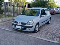 Usata Renault Clio II 75 CV (55 kW) 2004 Grigio Berlina