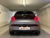 Nuova Lancia Ypsilon 101 CV (74 kW) 2026 Argento Utilitaria