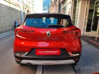 Usata Renault Captur Intens 116 CV (85 kW) 2021 Rosso SUV