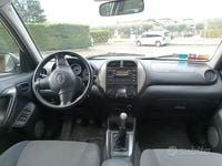 Usata Toyota RAV4 115 CV (84 kW) 2005 Grigio SUV