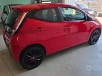 Begagnad Toyota Aygo 69 HK (50 kW) 2016 Röd Halvkombi
