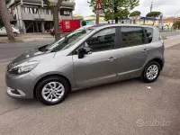 Usata Renault Scénic XMOD 110 CV (80 kW) 2015 Marrone Monovolume