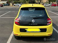Usata Renault Twingo SE 69 CV (50 kW) 2017 Giallo Utilitaria