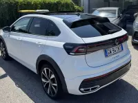 Usata VW Taigo R-line 116 CV (85 kW) 2024 Pure white tetto nero SUV