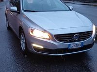 Usata Volvo V60 120 CV (88 kW) 2015 Grigio Station wagon