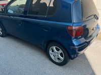 Usata Toyota Yaris 75 CV (55 kW) 2003 Blu Utilitaria