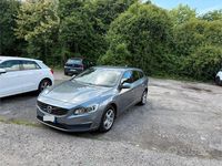 Usata Volvo V60 120 CV (88 kW) 2017 Grigio Station wagon