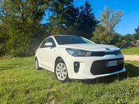 Usata Kia Rio Active 84 CV (61 kW) 2018 Bianco Berlina
