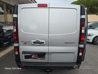 Usata Renault Trafic Zen 125 CV (91 kW) 2017 Grigio Monovolume