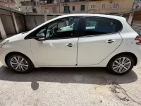 Usata Peugeot 208 95 CV (69 kW) 2014 Bianco Utilitaria
