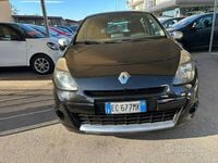 Begagnad Renault Clio II Dynamique 72 HK (52 kW) 2010 Svart Sedan