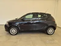 Usata Lancia Ypsilon Silver 69 CV (50 kW) 2018 Nero Utilitaria