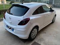 Usata Opel Corsa Cosmo 90 CV (66 kW) 2009 Utilitaria