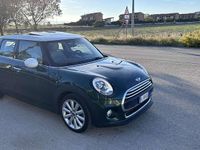 Usata Mini Cooper D 116 CV (85 kW) 2017 Verde Utilitaria