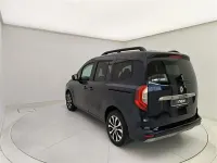 Usata Renault Kangoo Techno 88 kW (120 CV) 2024 Blu scuro Monovolume