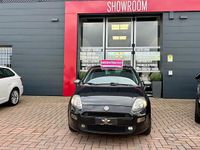 Usata Fiat Punto Street 69 CV (50 kW) 2014 Nero Berlina