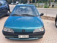 Usata Peugeot 106 60 CV (44 kW) 1992 Verde Utilitaria