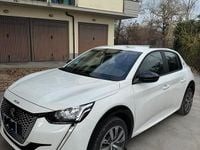 Usata Peugeot e-208 100 kW (136 CV) 2023 Utilitaria