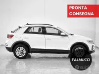 Usata VW T-Roc Life 150 CV (110 kW) 2023 Bianco SUV