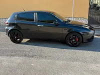 Usata Alfa Romeo 147 120 CV (88 kW) 2007 Nero Utilitaria