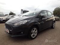 Usata Ford Fiesta 97 CV (71 kW) 2013 Verde Utilitaria
