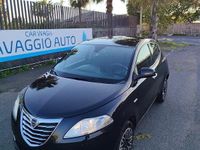 Usata Lancia Ypsilon 85 CV (62 kW) 2015 Nero Utilitaria