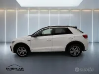 Usata VW T-Roc R-line 150 CV (110 kW) 2023 Bianco SUV