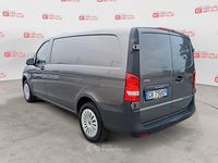 Usata Mercedes Vito 163 CV (119 kW) 2023 Grigio Furgone