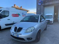 Usata Lancia Ypsilon 60 CV (44 kW) 2007 Argento Utilitaria