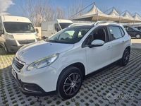 Usata Peugeot 2008 Allure 82 CV (60 kW) 2014 Bianco SUV