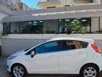 Usata Ford Fiesta 97 CV (71 kW) 2017 Bianco Utilitaria